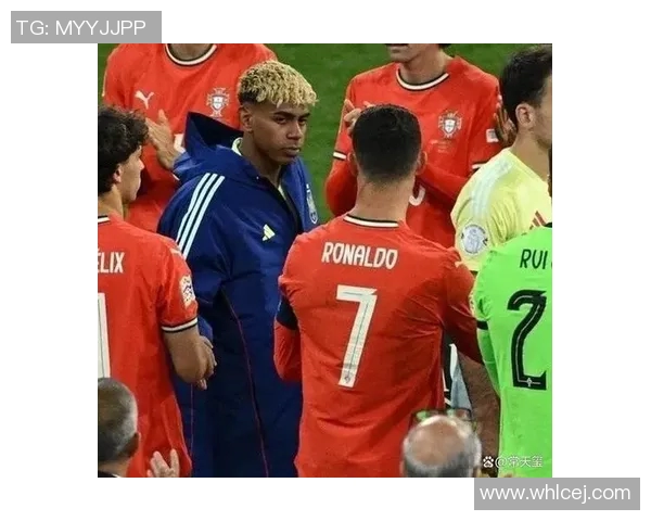 足球球星亲自为球鞋洗刷引发球迷热议背后故事令人意外 足球球星亲自为球鞋洗刷引发球迷热议背后故事令人意外